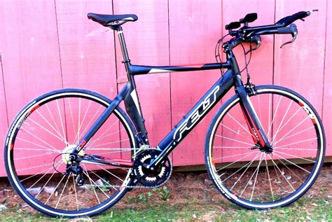 So now that you know how to pick out a triathlon bike, keep reading and learn about the top 8 triathlon bikes of 2020. Felt S32 Review - Aluminum Budget Tri Bike - Fit Werx