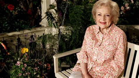 betty white cause of death golden girls star suffered stroke days before death certificate