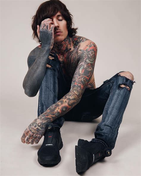 Before he was six he had shifterd from england to australia and back. Oliver Sykes | Oliver sykes, Oliver sykes tattoos, Bmth