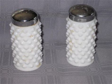 Collectible salt and pepper shakers price guide. Knobby MIlk Glass Salt and Pepper shakers -- Antique Price Guide Details Page