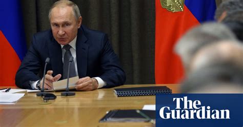 putin approves law targeting journalists as foreign agents russia the guardian