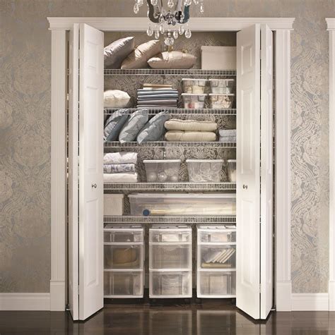 This simple preventative measure goes a long way in maintaining the quality of your linens. Storage: maximize the closet and wardrobe | Linen closet ...