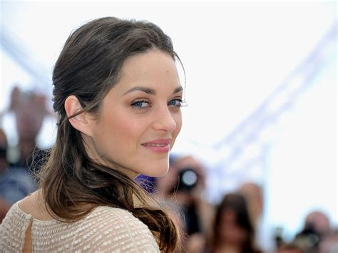 Marion Cotillard Responds To Rumours Of Affair With Brad Pitt After