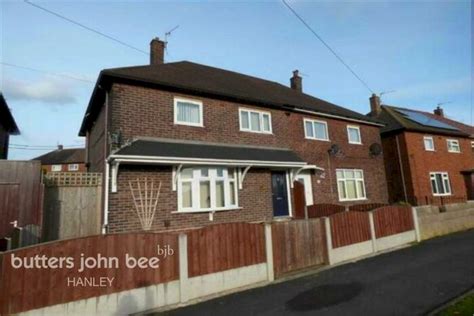 3 Bedroom Semi Detached House To Rent In Dividy Road St2