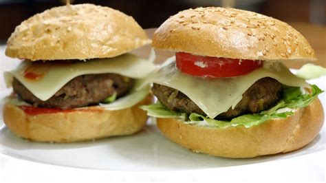 See more ideas about hamburger, žemle, burger. domaci hamburger