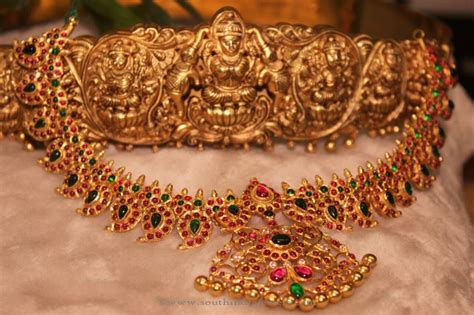 Or else you can go for a green rose covered with gold, which is the perfect one to wish her a healthy and happy life. Gold Plated Jewellery Designs ~ South India Jewels