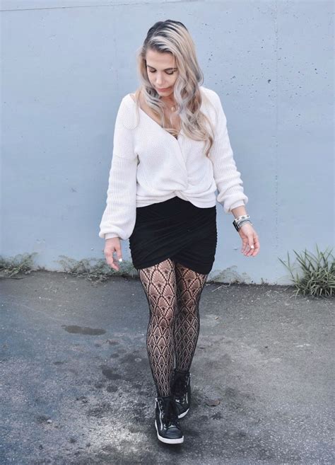 Fishnet Tights Outfit Ideas Fall Street Style Fashion Blogger Fishnet Tights Outfit