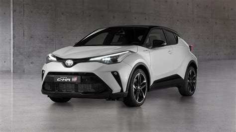 Toyota C Hr Gr Sport Added To Hybrid Suv Range Drivingelectric