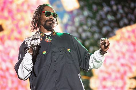 Snoop Dogg Reveals What The Chronic Means While Getting High With