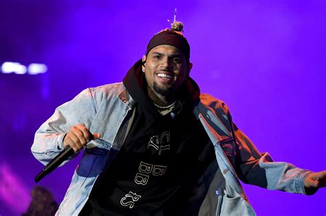 Chris Brown Streams His Way To No 1 With ‘indigo The New York Times