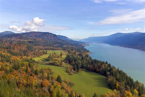 The river rises in the rocky mountains of british. How to See the Columbia River Gorge Fall Foliage | Carson ...