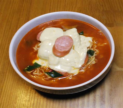 Finding Corea Ramen Recipe Cheese And Sausage With Korean Spicy Ramyun