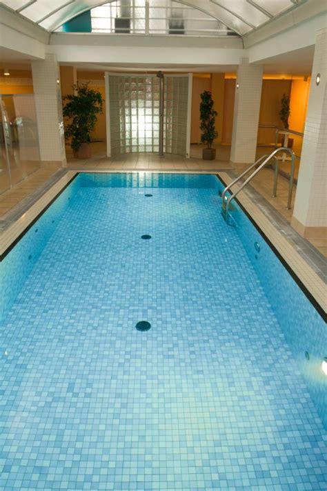 Zum schreiben einer nachricht bitten einloggen ananas gym krefeld ansprechpartner: SPORTOASE Fitness-Studios in Krefeld Uerdingen ...