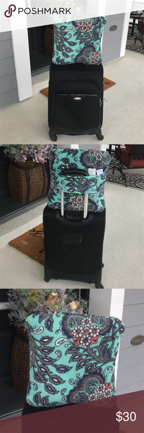 This vera bradley pieced decorative pillow coordinates with the park stripe quilt. 💥Last one Vera Bradley travel blanket/pillow | Travel blankets, Vera bradley, Cozy blankets