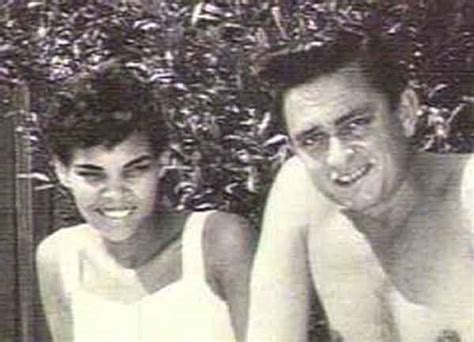 She was the first wife of singer johnny cash. Johnny Cash, Vivian Liberto and June Carter