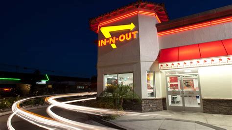 Why isn't this in malaysia?! In-N-Out expanding to Colorado - ABC7 Los Angeles