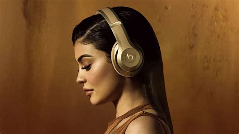 Kylie Jenner Präsentiert Beats Modelle Audio Video Foto Bild