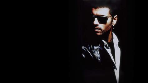 Essa demo levou a um contrato com a gravadora, e sob o pseudônimo gabriel, o pensador, lançou seu primeiro e homônimo álbum , de dez faixas, em maio de 1993, produzido por fábio fonseca e dj memê. George Michael | The Official Website | Photos