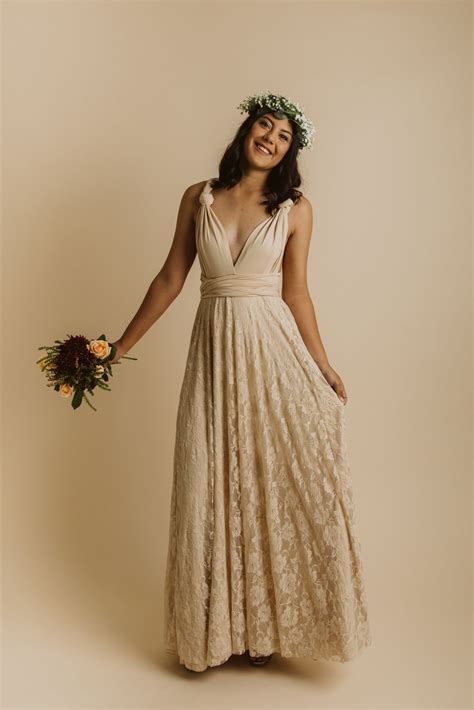 We offer wedding bridesmaid dresses online, there are many amazing cheap dresses sure to satisfy your demands. 9 Popular Ways on How To Tie Multiway Bridesmaid Dresses ...