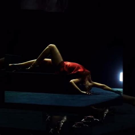 Rihannas “kiss It Better” Music Video Look Vogue