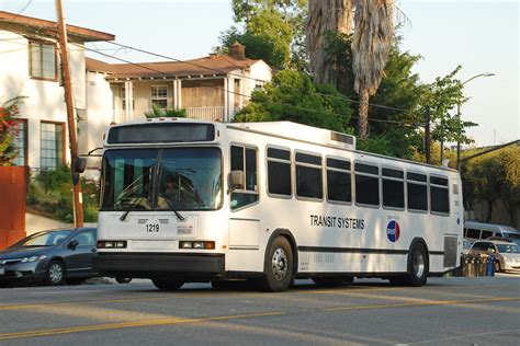 Transit Systems Neoplan Bus On A Hollywood Bowl Shuttle In Flickr