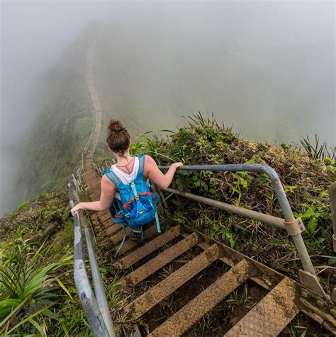 Stairway To Heaven Hiking Up The Back Legal Way To The Haiku Stairs