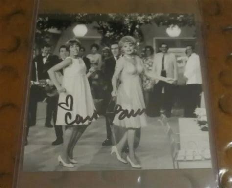 Carol Burnett Actress Comedienne Autographed Photo Signed 5 Golden