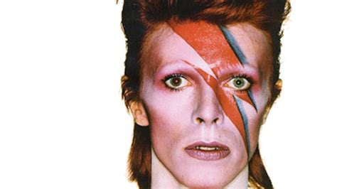 biografi david bowie akan ungkap kehidupan liar sang legenda showbiz