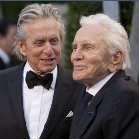 2013 nahm weiss an der zehnten staffel von deutschland sucht den superstar (dsds) teil, kam unter die letzten 29 kandidaten, schied dann aber aus. 231 besten kirk douglas e michel douglas Bilder auf ...