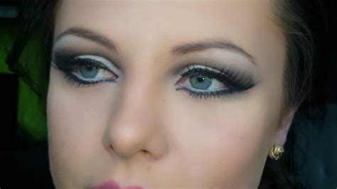 Dramatic Cut Crease Makeup Tutorial Bloggy Moms Magazine