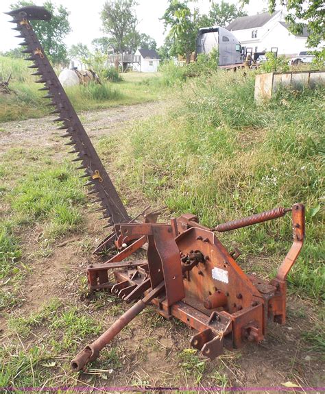 Case 10 sickle mower in Paola, KS | Item BV9598 sold | Purple Wave