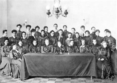 30 фотографий Смольного института благородных девиц где воспитывали лучших фрейлин и