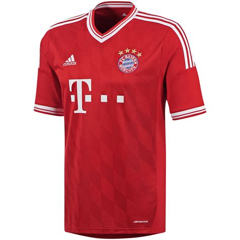 Das trikot des fc bayern münchen hat, wie der verein selbst, eine wechselhafte geschichte hinter sich. News für Sportbekleidung und Sportartikel: Das neue Bayern ...