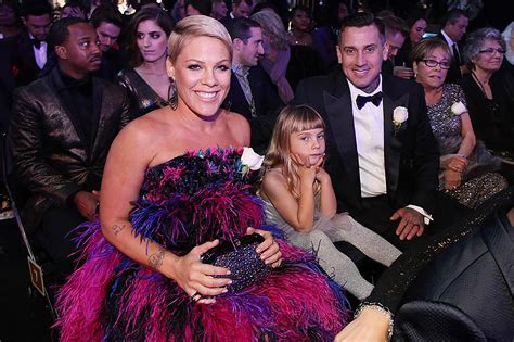 Pink Introduces Daughter Willow To Idol Rihanna At Grammys