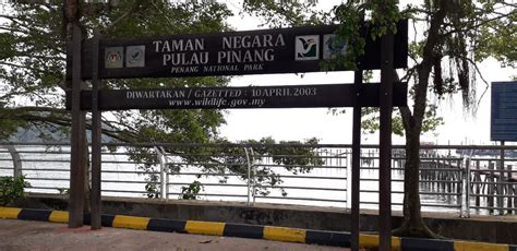 Penang island atau disingkat penang) ( pengucapan: Mohd Faiz bin Abdul Manan: Taman Negara Pulau Pinang