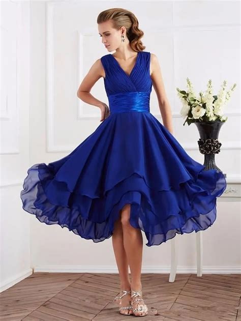 2017 New Design Cheap Royal Blue Bridesmaid Dresses V Neck Sleeveless Chiffon A Line Ruffles