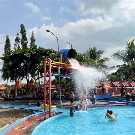 Jogjabay, waterpark terbesar di indonesia ini memiliki tema pirates bajak laut. Foto, Lokasi, Rute Dan Harga Tiket Masuk Owabong Waterpark ...