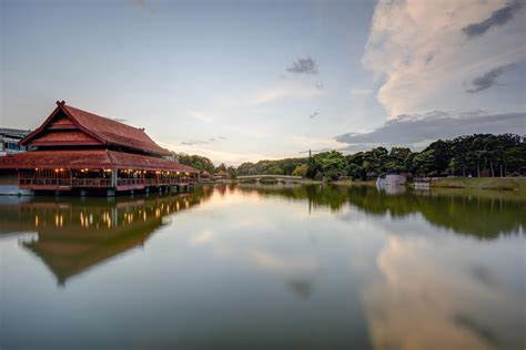 Shah alam (population 120,000) is a city in malaysia. Top 5 Most Popular Things To Do in Shah Alam