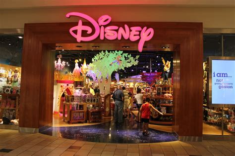 Disney Store Entrance Inside The Magic Flickr