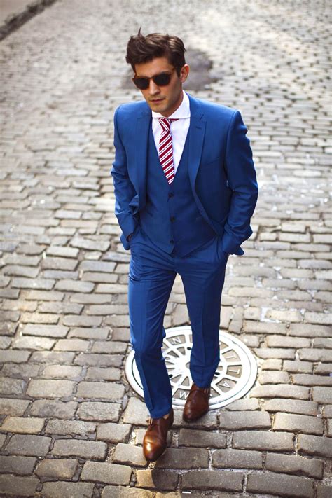The combination of white, pink lady, and sky blue can make for some stunning interior design and looks great on clothing. Blue Suit Color Combinations With Shirt and Tie - Suits Expert