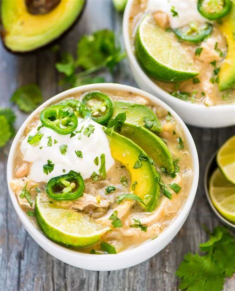 Add remaining beans, chicken, green chilies, onion, corn, salt, black pepper, cumin, and garlic powder to slow cooker and mix well to blend flavors. Crockpot White Chicken Chili - WellPlated.com
