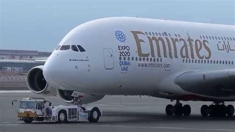 Emirates A380 Dubai Dubai Airport Airbus A 380 Hd 1080p Youtube