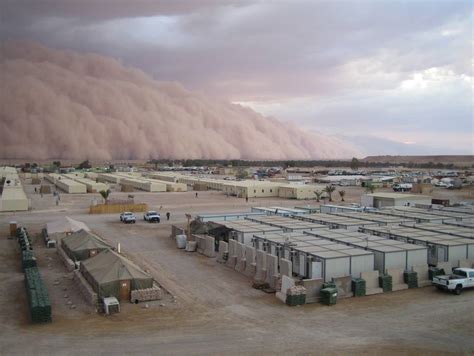 Pictures Of A Big Sandstorm In Irak
