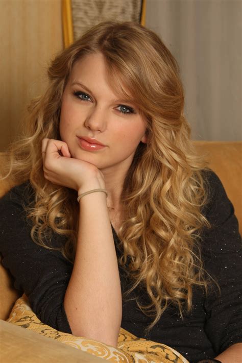 Long Hair Taylor Swift Singer Women Celebrity Curly Hair Blonde Hd Wallpaper