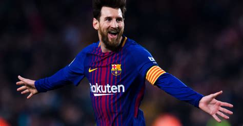 He has scored 704 senior career goals for club and country. Lionel Messi's Bio-Wiki: Net Worth,Wife,Salary,House ...