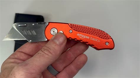 Product Review Amazon Basics Folding Utility Knife Lightweight