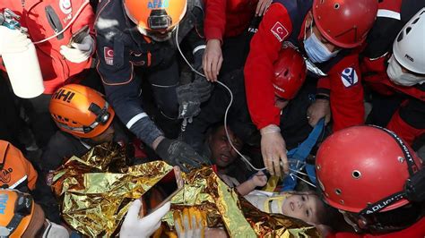 turkey earthquake rescuers pull out girl from rubble 4 days after quake world news
