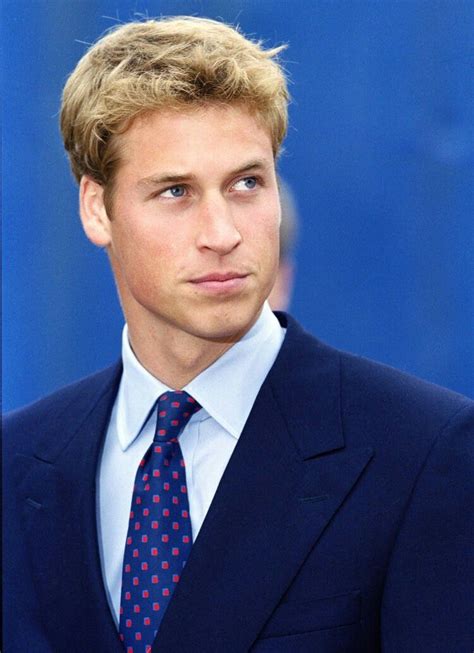 Prinz william wurde zum ersten mal seit den anschuldigungen, die sein bruder prinz harry im interview tätigte, öffentlich gesichtet. Prince William. Unbelievably handsome. | Prince william ...