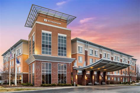 Choice Hotels Explores Buying Wyndham Report