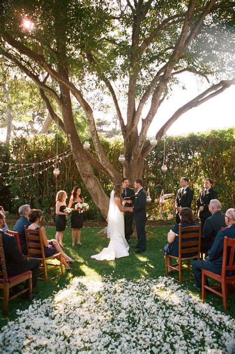 30 Sweet Ideas For Intimate Backyard Outdoor Weddings